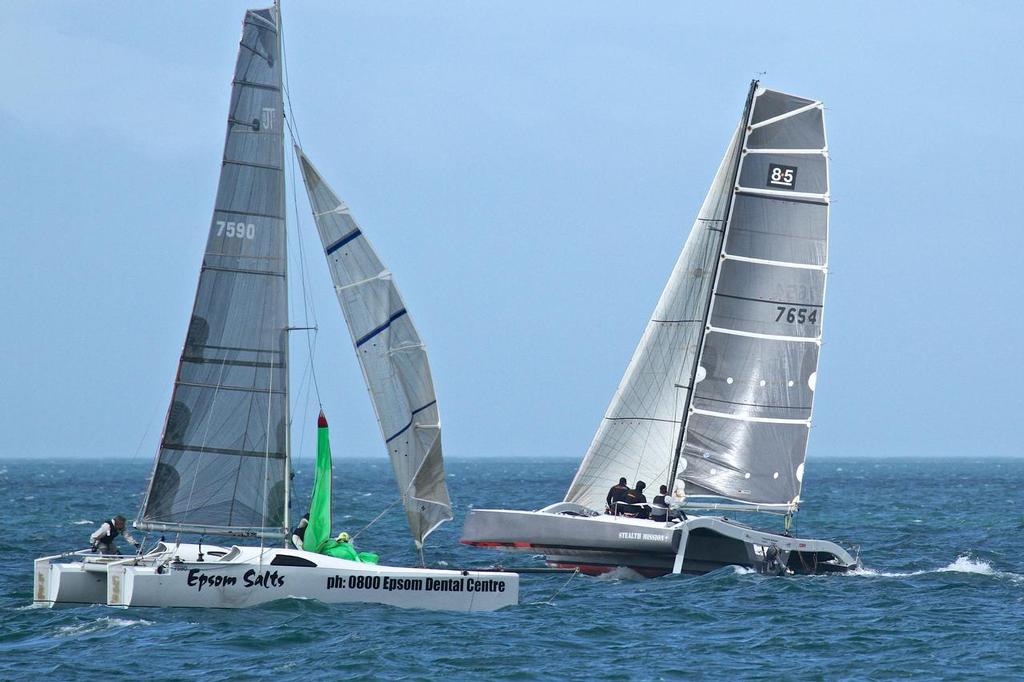 Mark rounding - RNZYS Winter Series, August 2, 2014 © Richard Gladwell www.photosport.co.nz